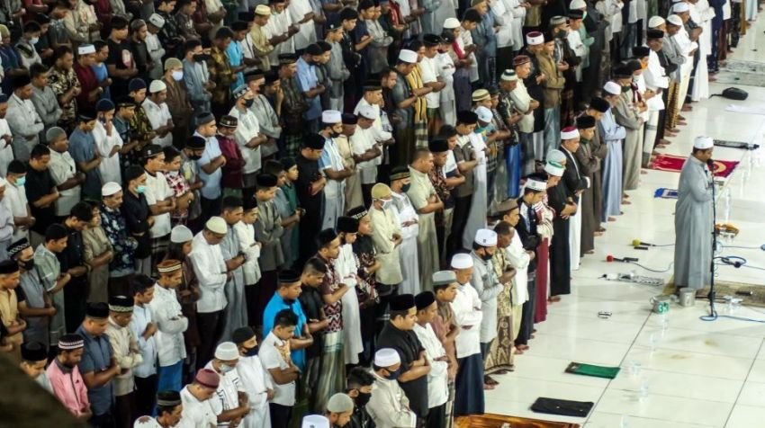 Masih Ingat Niat Sholat Tarawih ? Inilah Niat dan Bacaan Agar Sholat Tarawih Lebih Khusyuk
