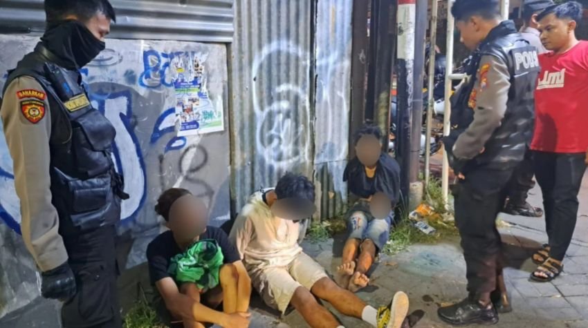 Aksi Tawuran Antar Kelompok Remaja di Surabaya, Delapan Remaja Diamankan Polisi