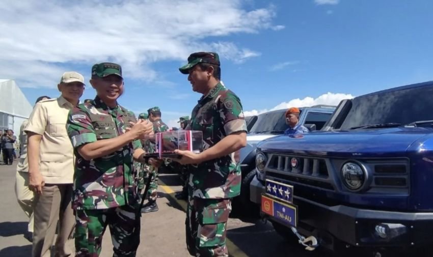 Pemerintah Serahkan 700 Unit Kendaraan Maung MV3 kepada TNI dan Polri, Perkuat Industri Pertahanan Nasional