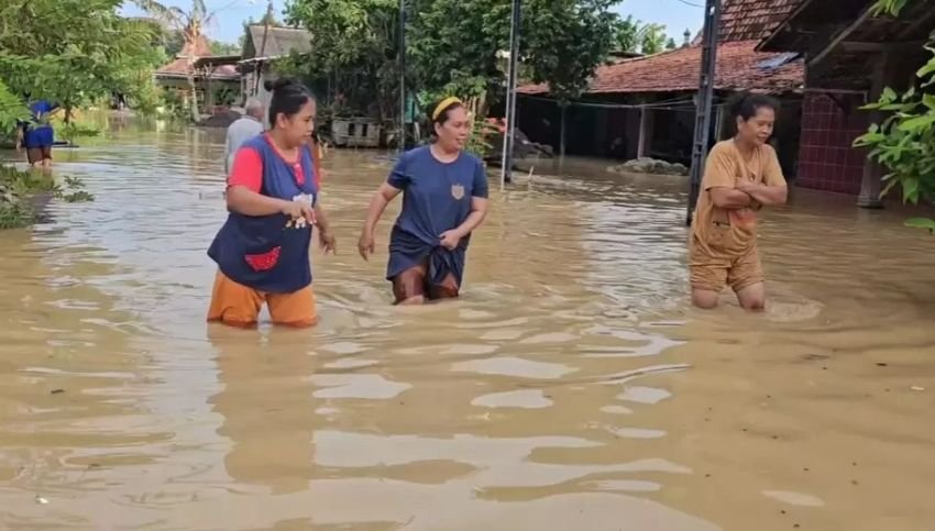 Banjir Terparah di Kabupaten Pati, Tanggul Sungai Widodaren Jebol, Ratusan Rumah Terendam