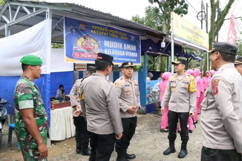 Kapolres Tapanuli Tengah Pastikan Kesiapan Personel dan Kelancaran Arus Mudik dalam Operasi Ketupat Toba 2025