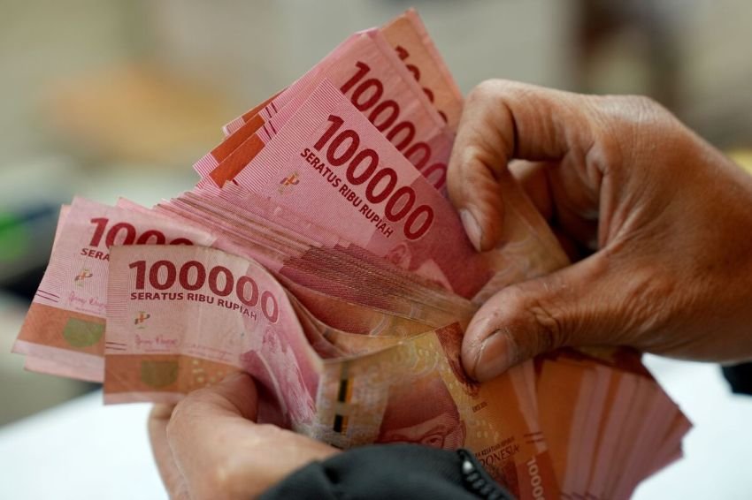 Rupiah Menguat Signifikan, Dolar AS Turun ke Rp16.310