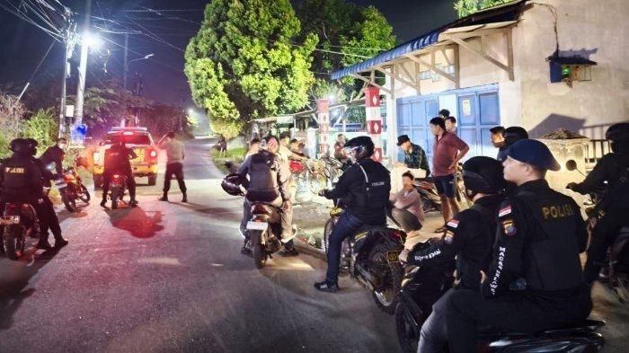 Tim Macan Polres Pelabuhan Belawan Tangkap Dua Pelaku Tawuran Bawa Senjata Tajam di Jalan Tol