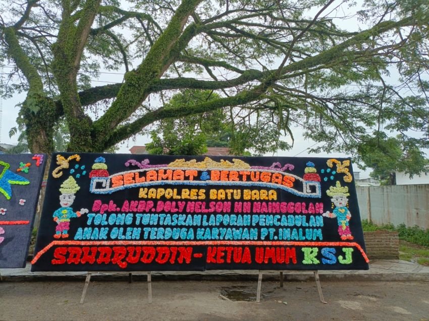 Karangan Bunga Sertijab Kapolres Batu Bara Curi Perhatian, Sisipkan Pesan Dugaan Kasus Pencabulan