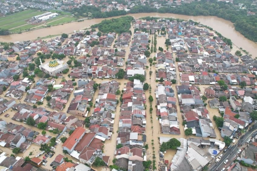 Banjir Rendam Ratusan Rumah di Bekasi, Ketinggian Air Capai 3 Meter di Beberapa Wilayah