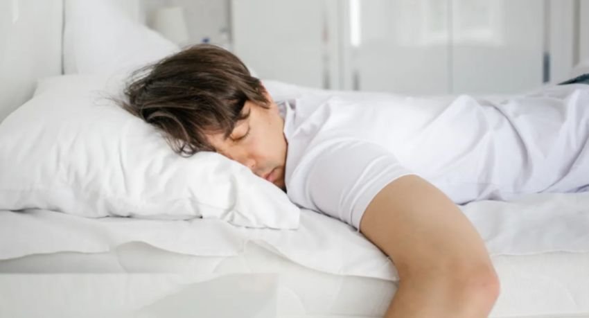 Jangan Langsung Tidur Setelah Sahur! Kenali Dampak Kesehatan yang Mengancam