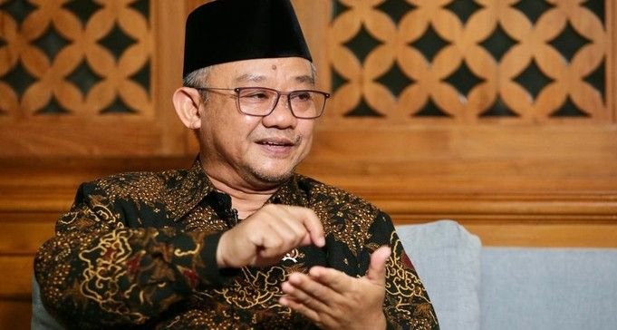 Mendikdasmen: Bantuan Smart TV untuk Sekolah Daerah Terpencil Segera Disalurkan