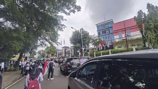 Demo Tenaga Honorer di Depan KemenPAN-RB Berakhir Damai, Tuntutan Dipenuhi Pemerintah?