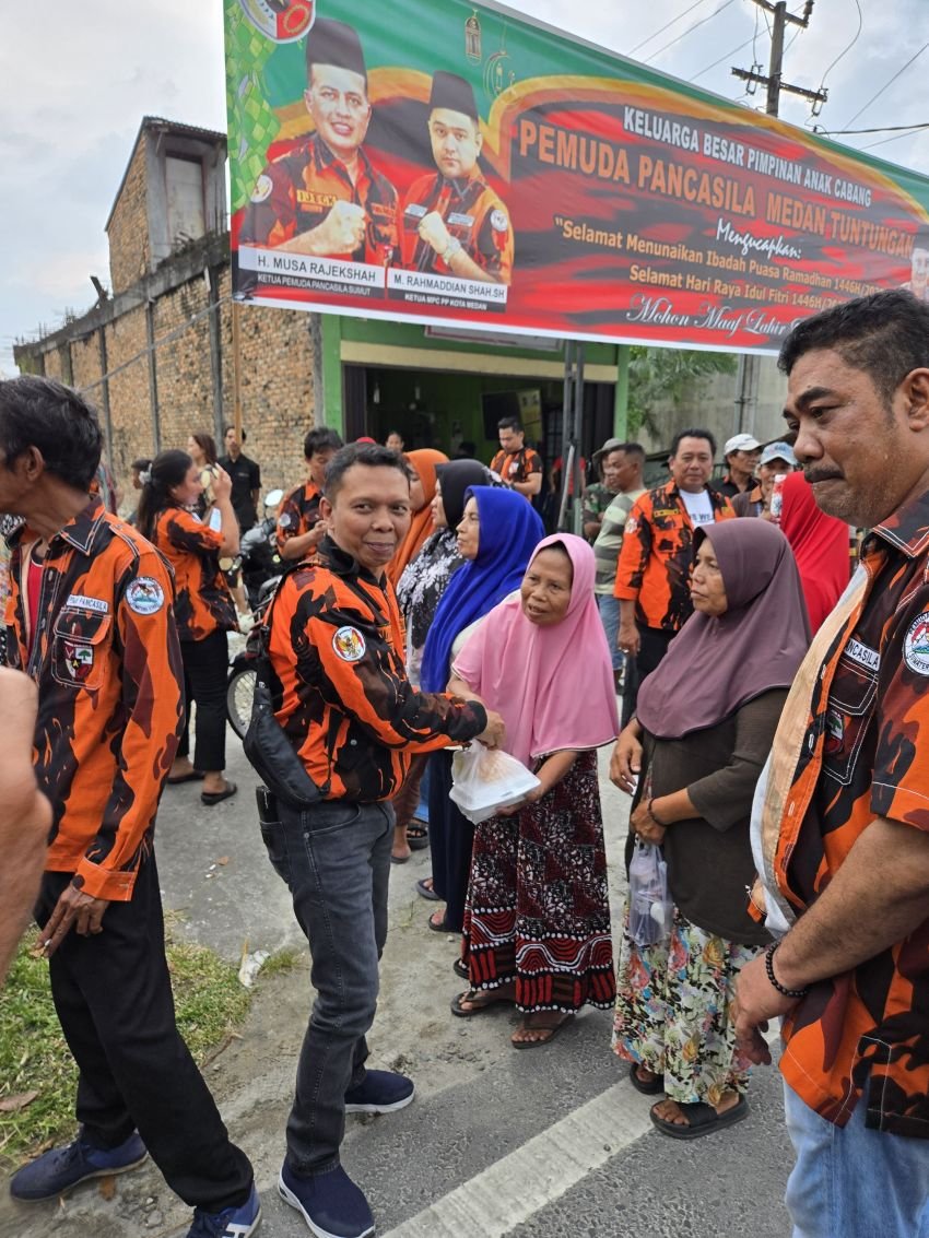 PAC Pemuda Pancasila Medan Tuntungan Berbagai Takjil Gratis Di Bulan Ramadhan