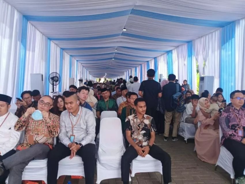 Ribuan Masyarakat, Termasuk Disabilitas, Hadiri Open House Presiden Prabowo di Istana Merdeka