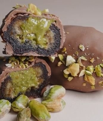 Nikmati Kurma Cokelat dengan Kacang Pistachio untuk Camilan Buka Puasa yang Lezat dan Menggugah Selera