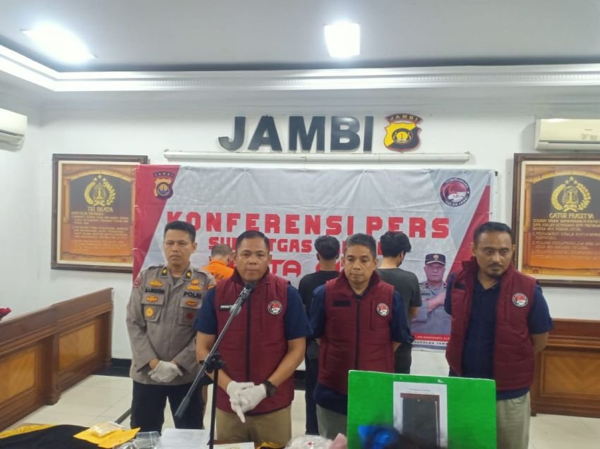 Polisi Tangkap Pengedar Narkoba di Jambi, Temukan 872 Gram Sabu dan Barang Bukti Lainnya