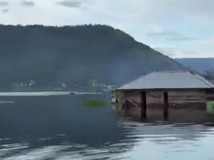 Permukaan Air Danau Toba Naik, Destinasi Wisata di Silahisabungan Terendam Air