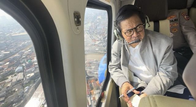 Gubernur DKI Jakarta Pramono Anung Pantau Banjir Lewat Udara, Sebut Debet Air Telah Turun Signifikan