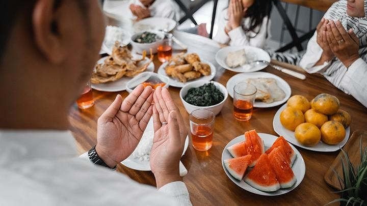 Jadwal Buka Puasa dan Salat Isya di Medan dan Sekitarnya, 16 Maret 2025