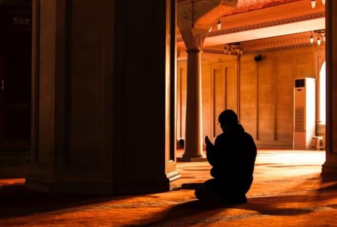 Raih Pahala Abadi: 3 Amalan yang Menyertai Kita Bahkan Setelah Meninggal Dunia