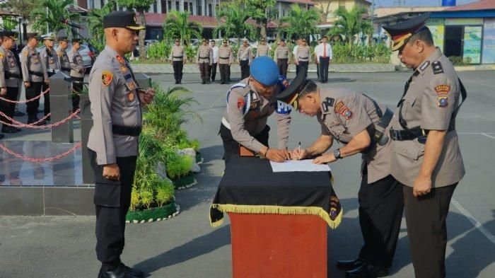 Sertijab Pejabat Polres Pelabuhan Belawan: Kapolres AKBP Oloan Siahaan Pimpin Upacara Pelantikan