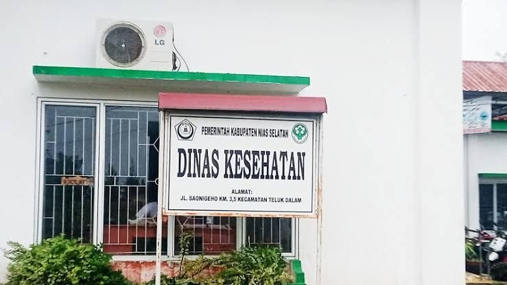 Dinas Kesehatan, Pengendali di Balik Meja