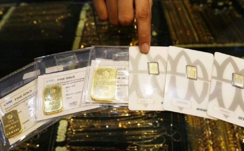 Harga Emas Antam Anjlok Rp38.000 per Gram, Buyback Turut Merosot