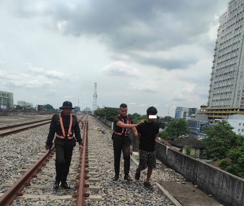 KAI Divre I Sumut Tangkap Pelaku Pencurian Kabel Sinyal di Jalur Layang Stasiun Medan