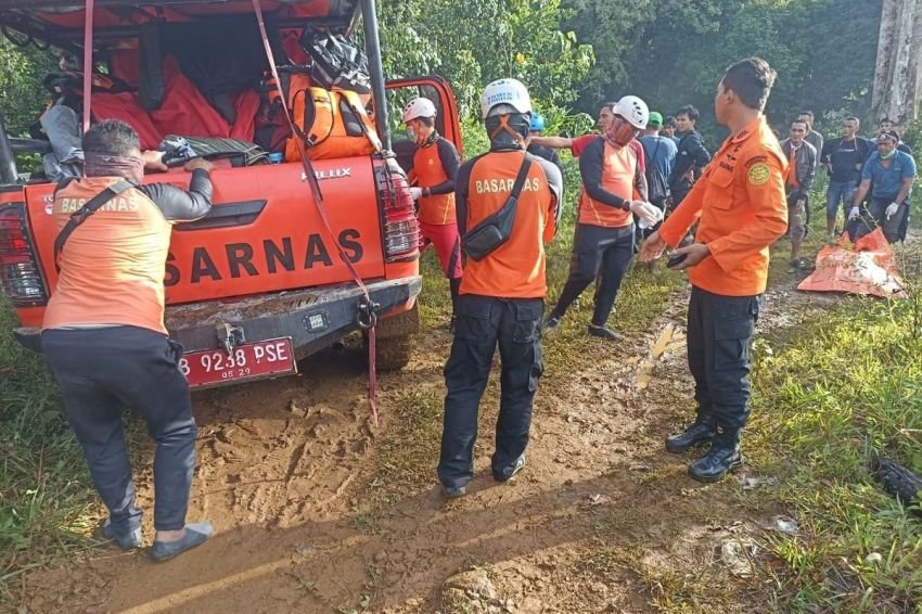 Evriana Widya Tergelincir di Sungai Riam Marum Dawar, Ditemukan Meninggal Setelah Pencarian Sehari Semalam
