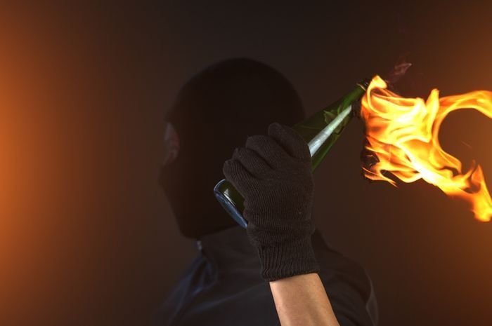 Rumah Oknum Wartawan di Langkat Dilempar Bom Molotov, Diduga Terkait Investigasi Narkoba