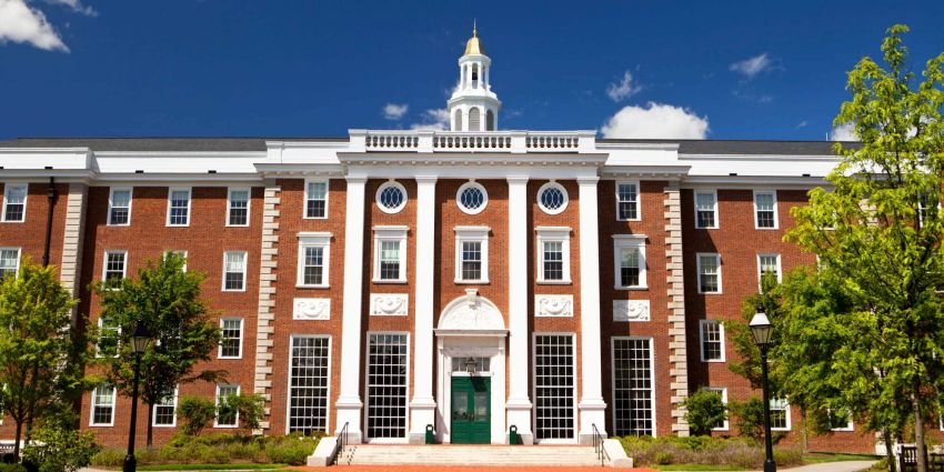 Hakim AS Tangguhi Larangan Mahasiswa Asing di Harvard, Harvard Menang Sementara