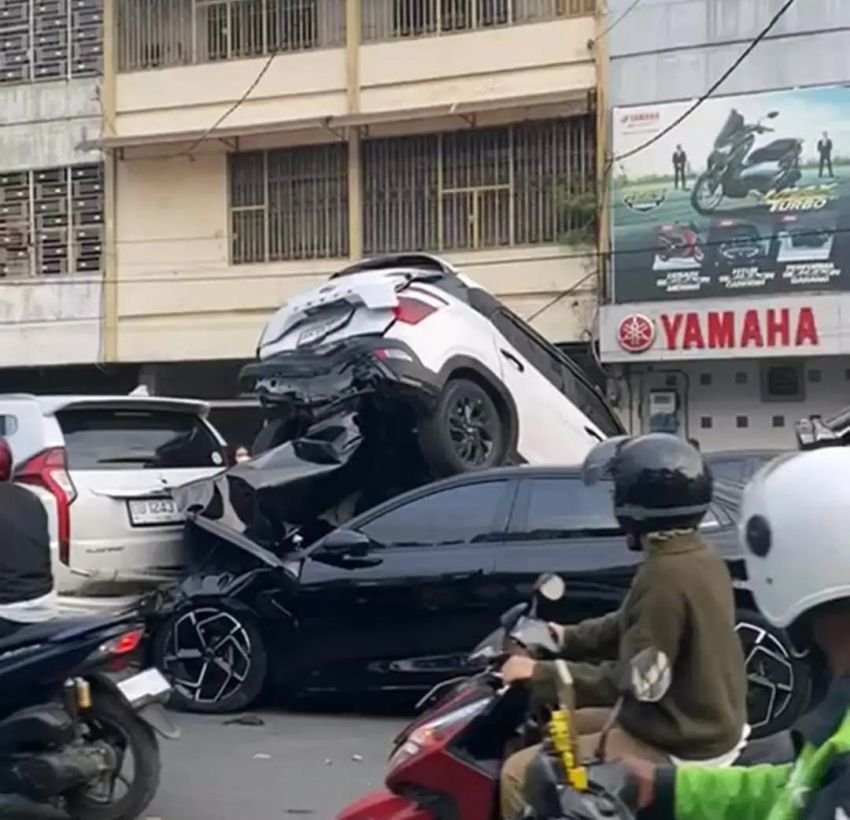 Kecelakaan Beruntun Libatkan 10 Kendaraan di Medan Timur, Polisi Masih Selidiki Penyebab