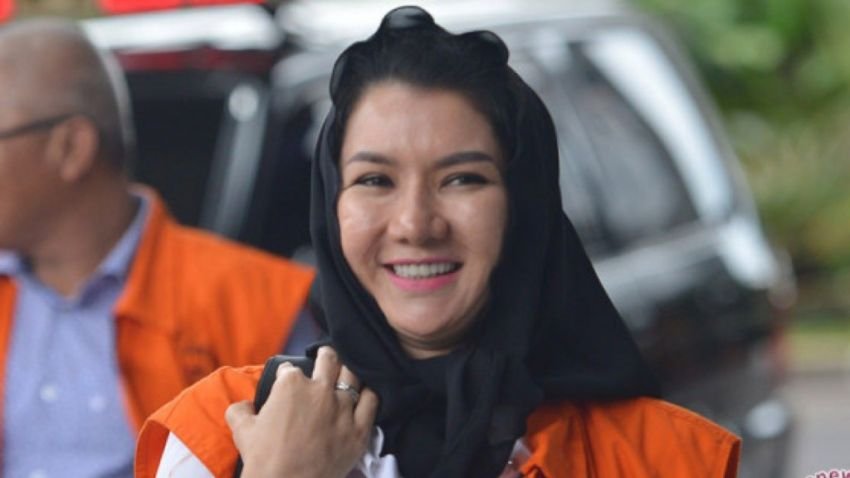 KPK Geledah Rumah di Kebayoran Lama, Temukan Uang Rp1,8 Miliar Terkait Kasus Rita Widyasari