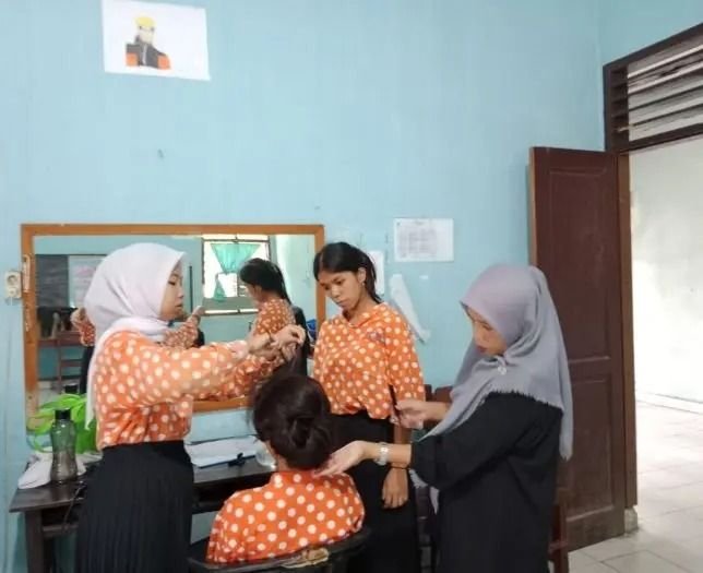 UPTD Dinsos Sumut Berikan Pelatihan Keterampilan Bagi Penyandang Tuna Rungu Wicara