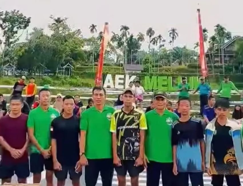 Meski Diguyur Hujan, Ribuan Peserta Meriahkan Fun Run Hardiknas 2025 di Batanghari