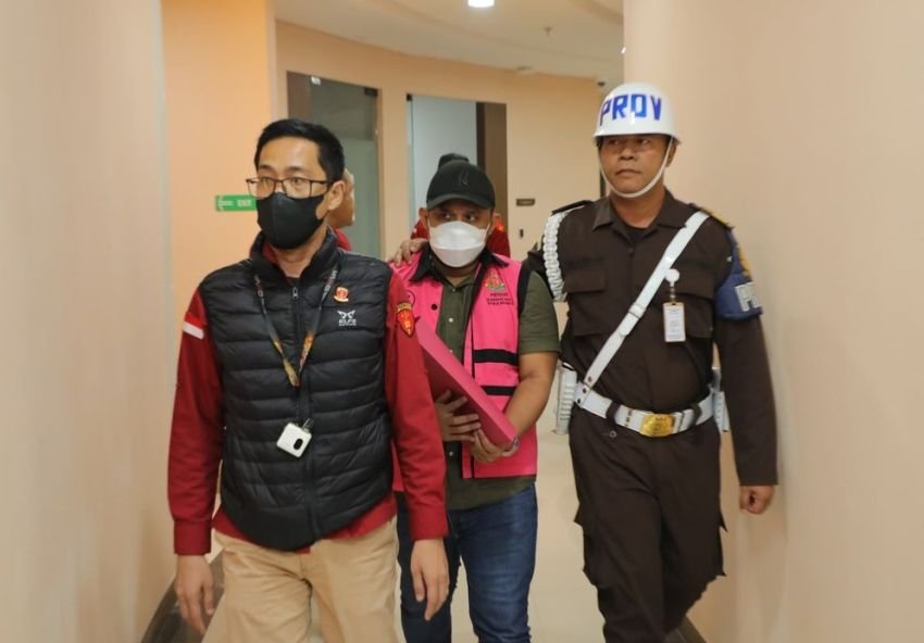 Ketua Tim Buzzer Ditangkap, Kejagung Tetapkan M Adhiya Muzakki sebagai Tersangka Perintangan 3 Kasus Mega Korupsi