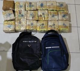 Polda Riau Gagalkan Penyelundupan 18 Kg Sabu di Siak, Dua Kurir Diamankan