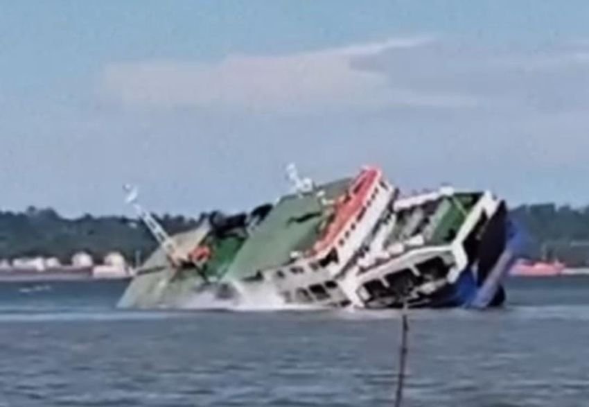 Kapal Feri Muchlisa Tenggelam di Perairan PPU, Dua Kru Masih Dalam Pencarian