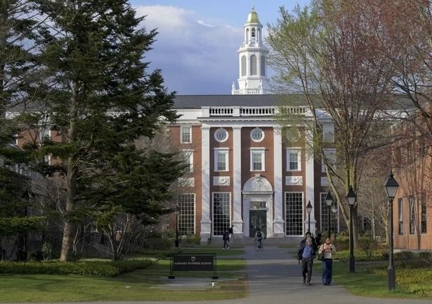 Harvard Melawan Tekanan Trump: "Kami Bukan Alat Politik"