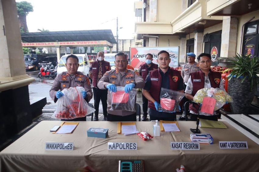 Oplos Gas Subsidi di Gudang Bekas Minimarket, Jon Asal NTT Ditangkap Polisi Badung