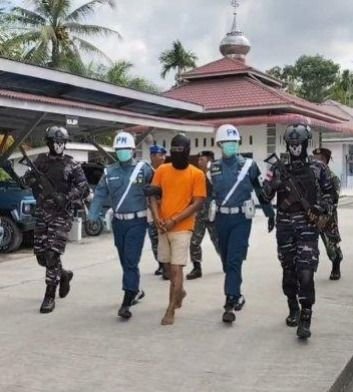 Lanal Tanjungbalai Asahan Tangkap TKI Non-Prosedural Bawa 1,5 Kg Sabu di Perairan Asahan