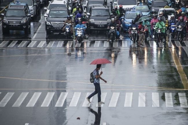 Prakiraan Cuaca Jakarta Hari Ini, Rabu 4 Juni 2025: Sejumlah Wilayah Diguyur Hujan Ringan