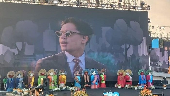 Adikara Buka Panggung HUT Jakarta ke-498 di Lapangan Banteng dengan Lagu Syahdu