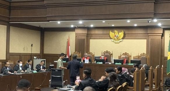 Sidang Hasto: Eks Hakim MK Maruarar Siahaan Tegaskan Pasal 21 UU Tipikor Tak Berlaku di Tahap Penyelidikan