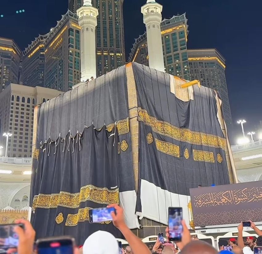 5 Fakta Menarik Kiswah Ka'bah 2025: Berat Capai 1,4 Ton dan Bernilai Rp 108 Miliar