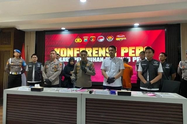 Polisi Tangkap Admin dan Anggota Grup Facebook "G4y Khusus Surabaya" karena Sebar Konten Porn*gr4fi