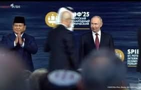 Presiden Prabowo Subianto dan Presiden Putin Satu Panggung di SPIEF 2025, Indonesia Jadi Sorotan Dunia