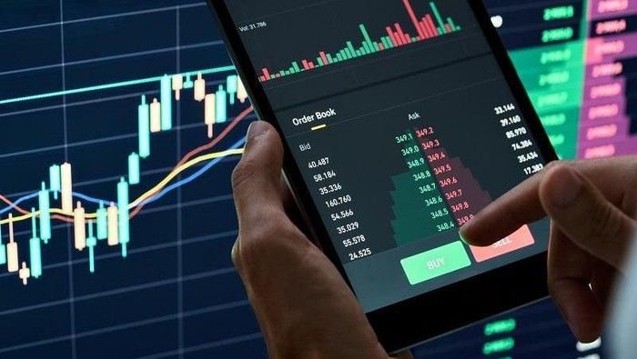 IHSG Melemah ke Level 6.832, Saham BBCA hingga ANTM Turun Tajam