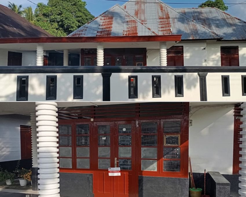 Breaking News! Diam-Diam KPK Segel Kantor PT DNG di Padangsidimpuan