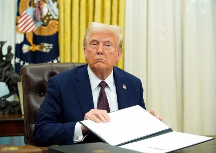 Trump Siapkan Tarif Baru untuk Otomotif Global: “Bangun Pabrik di Sini atau Bayar Mahal”