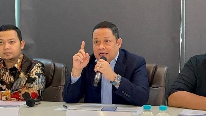 Kuasa Hukum Tom Lembong Protes Penyitaan Laptop dan iPad oleh Kejagung: Halangi Hak Membela Diri