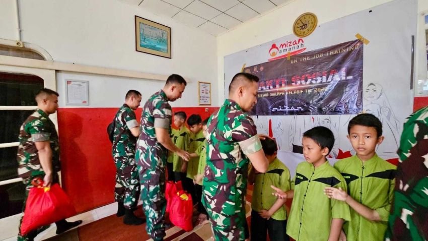 Siswa Diklapaif Gelar Bakti Sosial di Yayasan Anak Yatim Mizan Jakarta Timur
