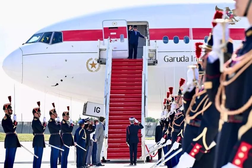 Presiden Prabowo Kembali ke Tanah Air Usai Hadiri Peringatan Bastille Day di Prancis