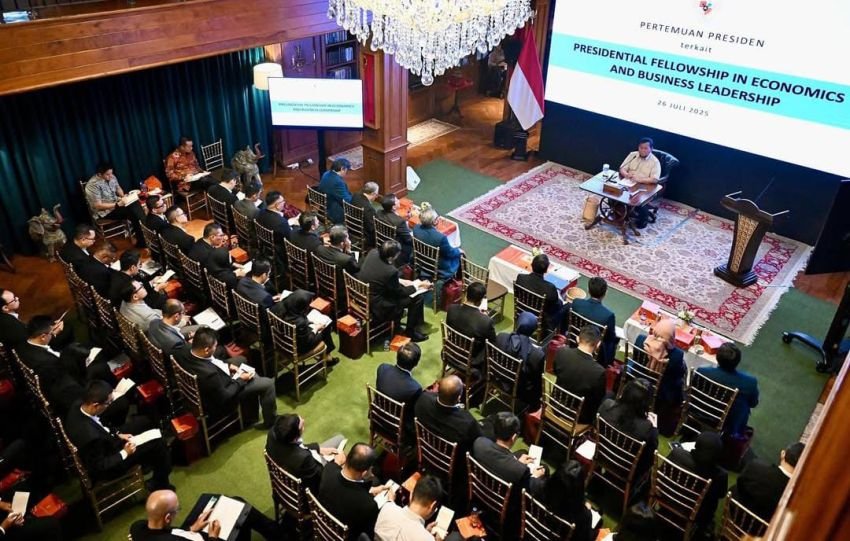 Presiden Prabowo Temui 82 Profesional Muda di Hambalang, Dorong Kepemimpinan Ekonomi Masa Depan